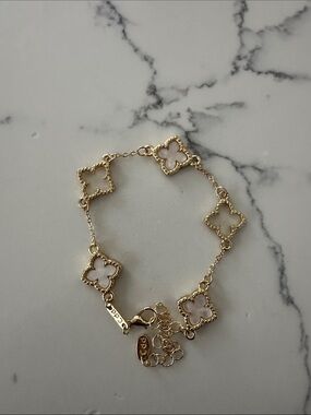 Affordable Fashion Finds Gold Clover Bracelet with White Accents